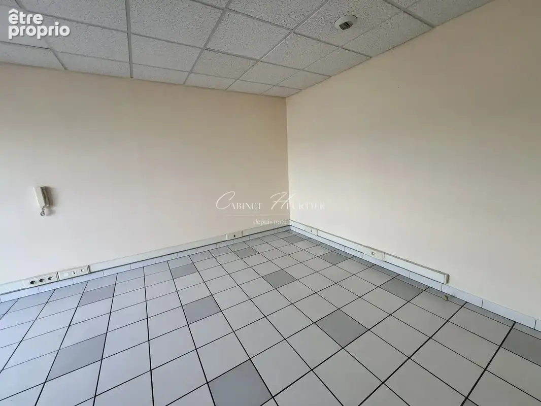 Commerce 59 m² à vendre à Echirolles (38130) - photo 2