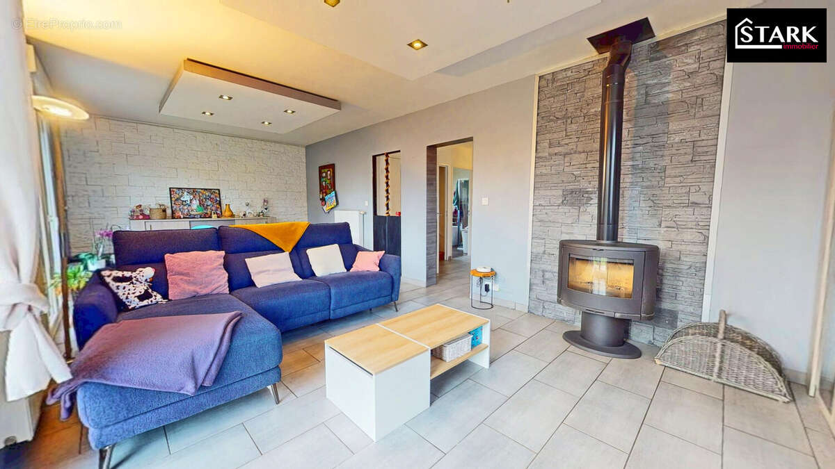 Maison à CLAIREGOUTTE