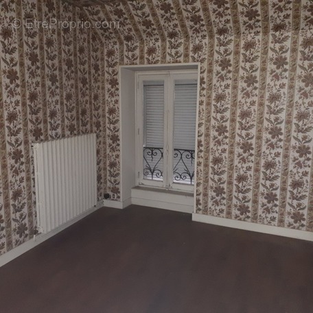 Maison à VILLAINES-LA-JUHEL