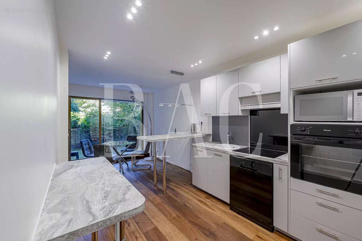 Appartement à VERSAILLES