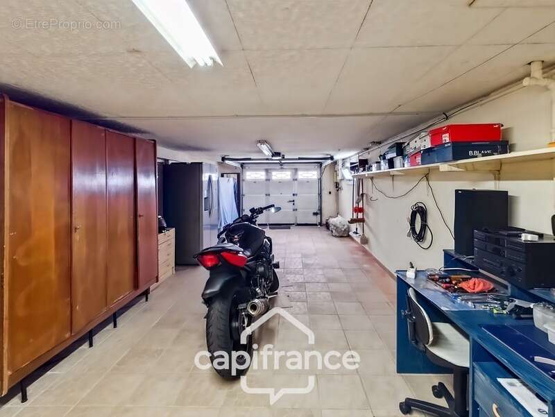 Maison à vendre 5 pièces LA CHAPELLE HUON (72)  -  Terrain 1648 m²  - - photo 14