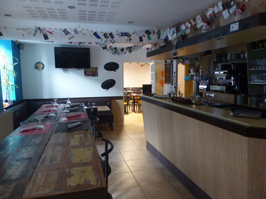 Commerce à LES HERBIERS