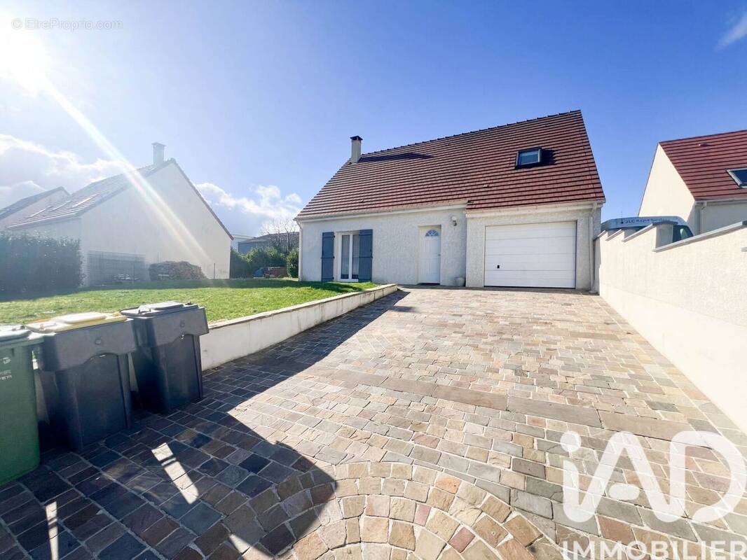 Photo 1 - Maison à LA FERTE-GAUCHER
