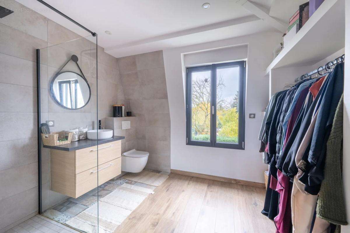 Maison à LES MUREAUX