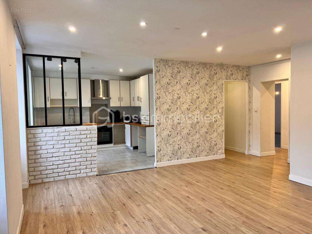 Appartement à CHATEAULIN