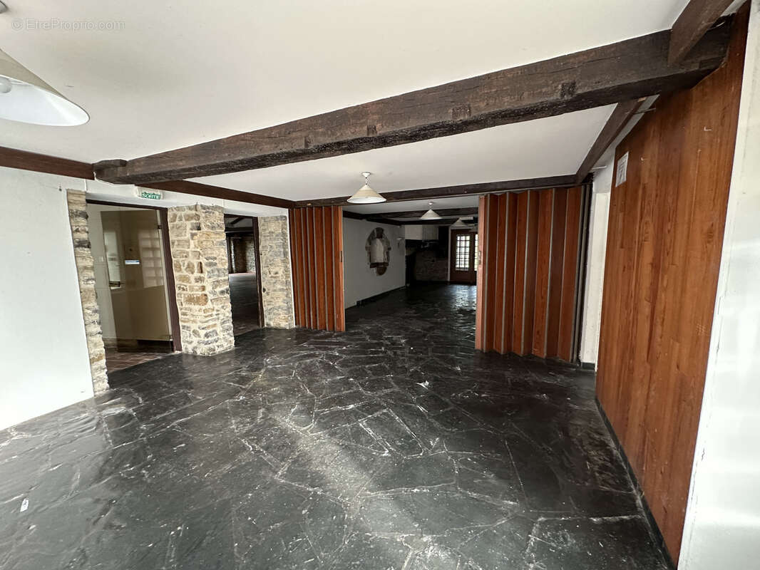 Immeuble de 1120 m2 d'exploitation à Gurmençon - photo 6
