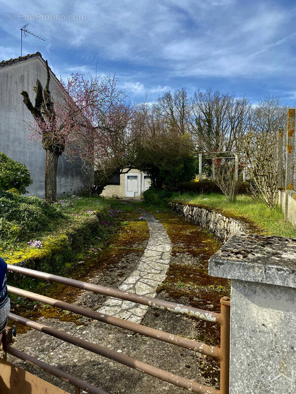Terrain à MORANCEZ