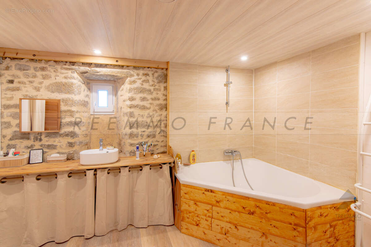 Maison à PLOUGUERNEAU