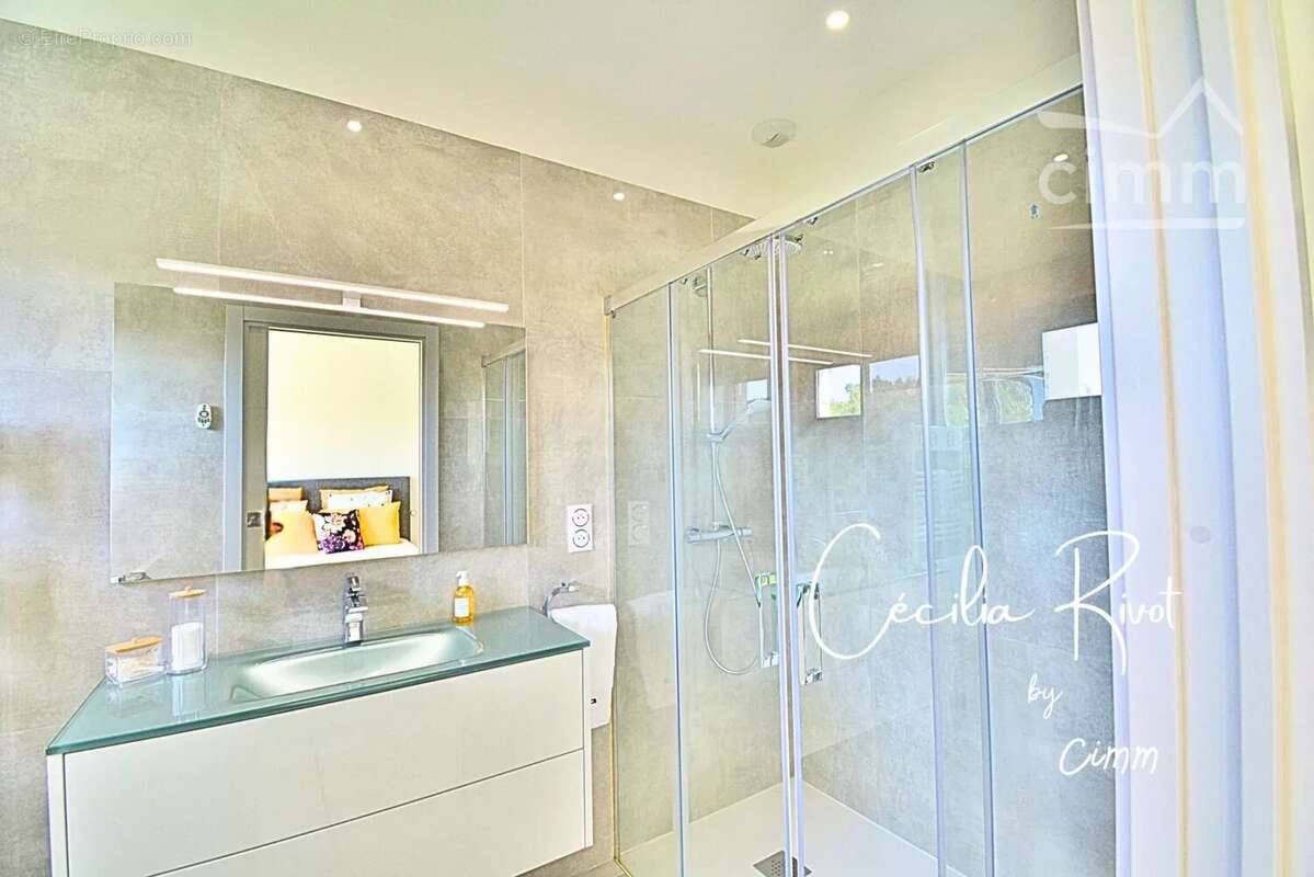 Llupia (66) villa d’exception contemporaine  avec piscine interieur - photo 14