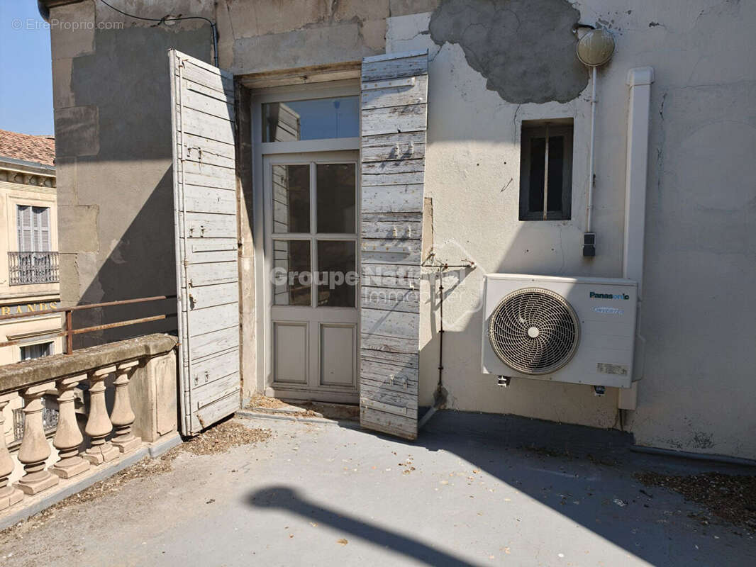 Hyper centre Arles - T2 56 m² avec terrasse - photo 6