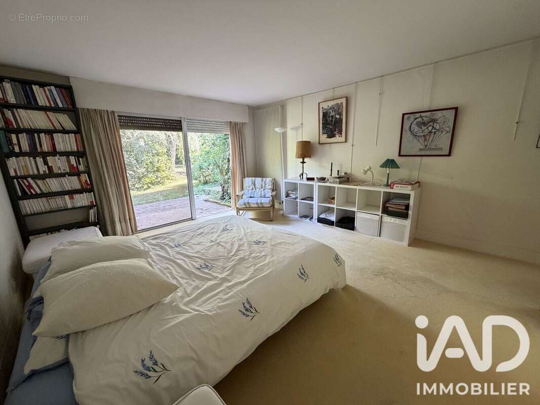 Maison 184 m² à Saint-Sauveur-Sur-Ecole  - photo 6