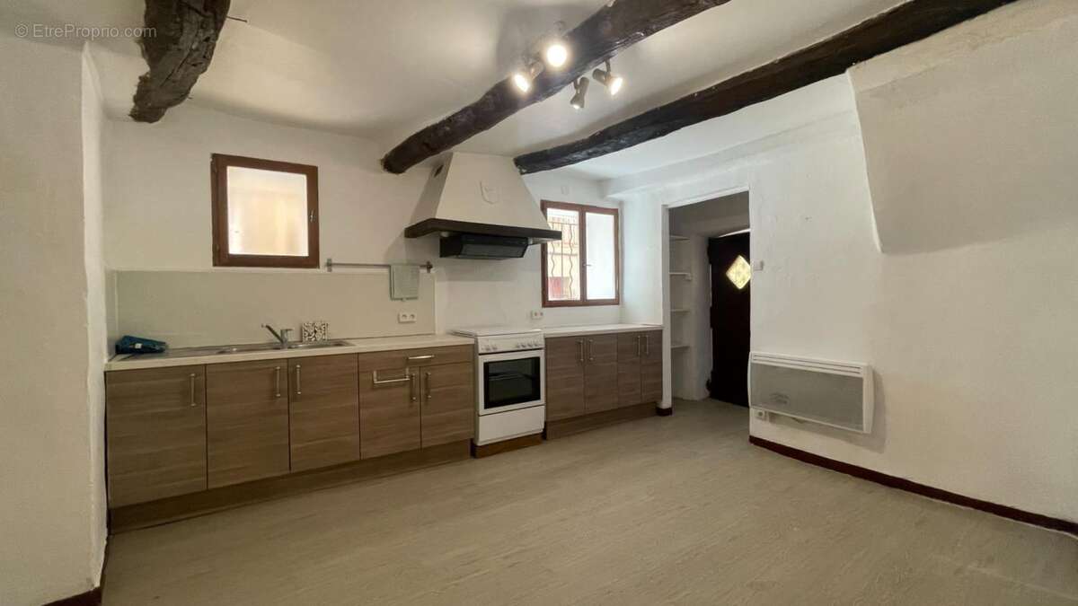 Maison de village avec terrasse à vendre 4 pièces TRETS (13) - photo 5