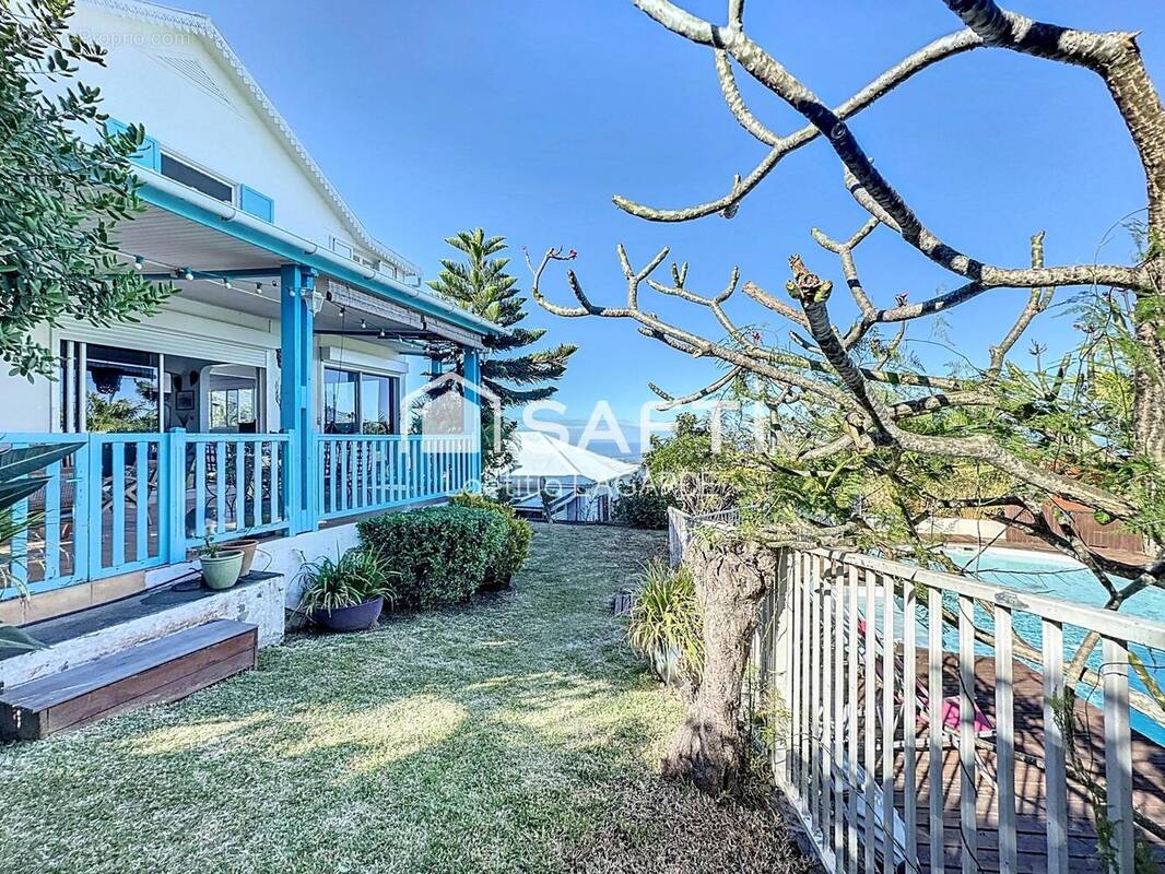 Photo 1 - Maison à SAINT-LEU