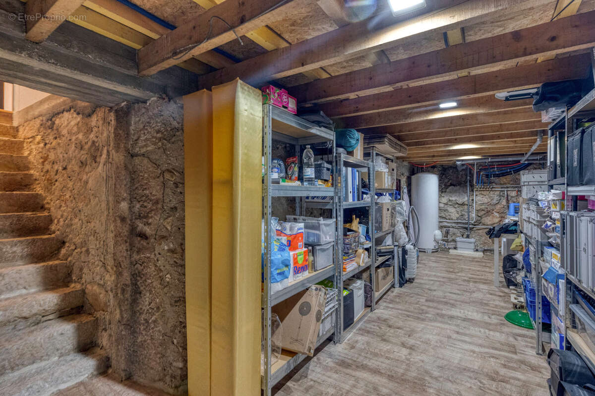 Maison à COGNIN-LES-GORGES