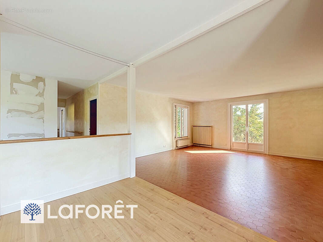 Maison traditionnelle de 104 m² avec sous-sol complet, terrain de 1 980 m² et très belle vue , Saint-Jean-des-Vignes - photo 5