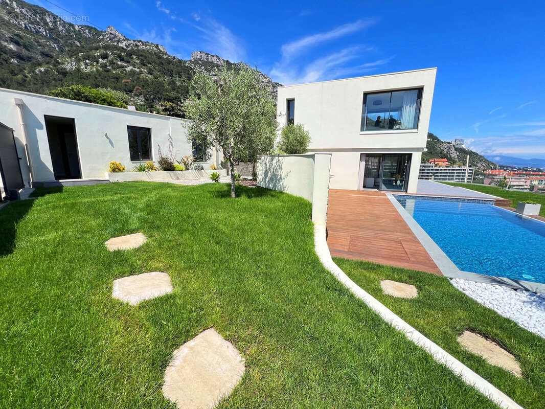 Maison à BEAUSOLEIL