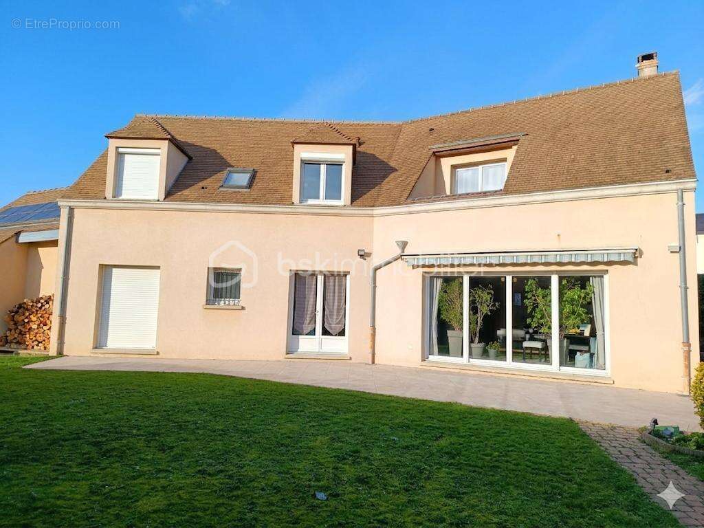 Maison à SAINT-PRIX