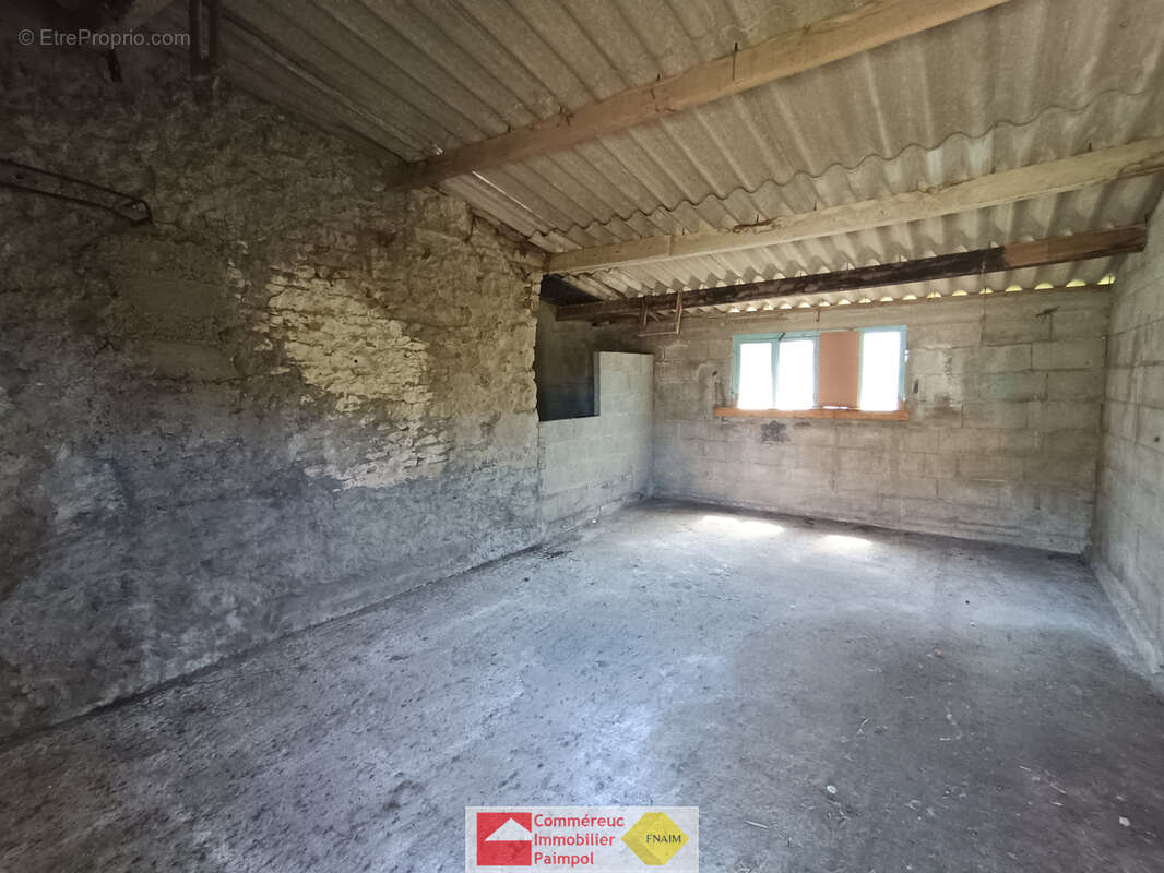 A vendre a paimpol, vieux bourg, maison a renover sur terrain 732 m2 - photo 14