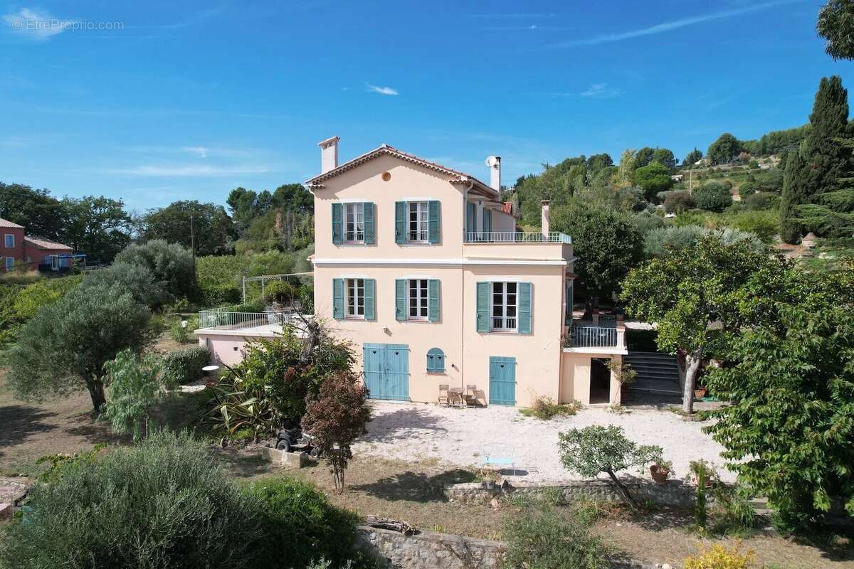 Maison à LE CASTELLET