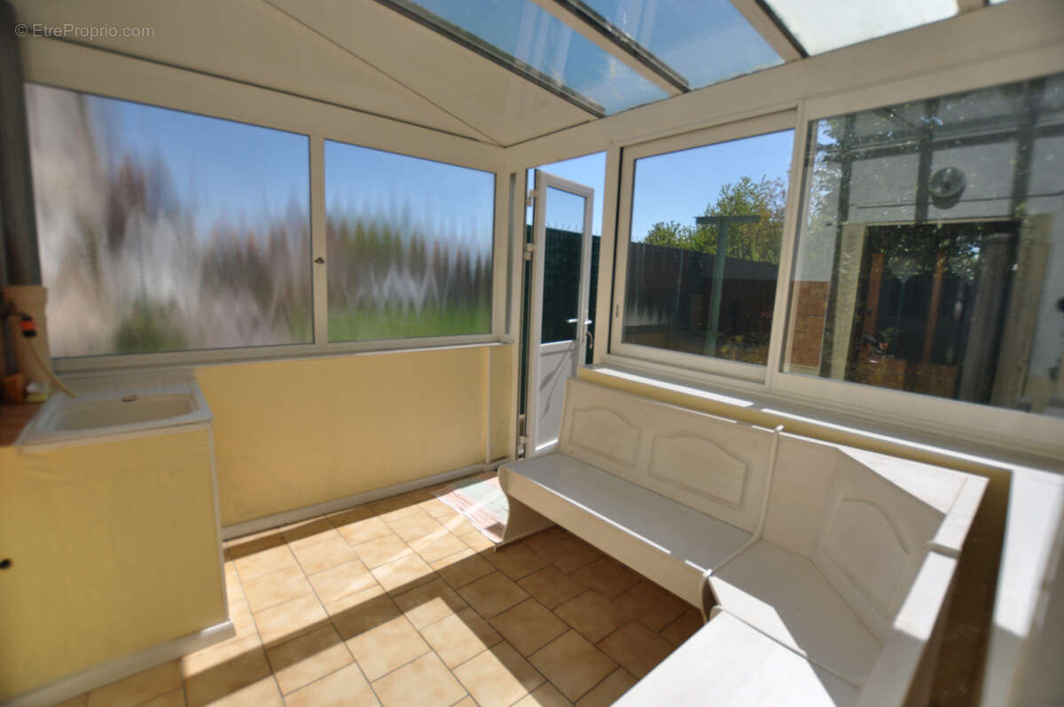 Maison à MONTIGNY-SUR-CHIERS