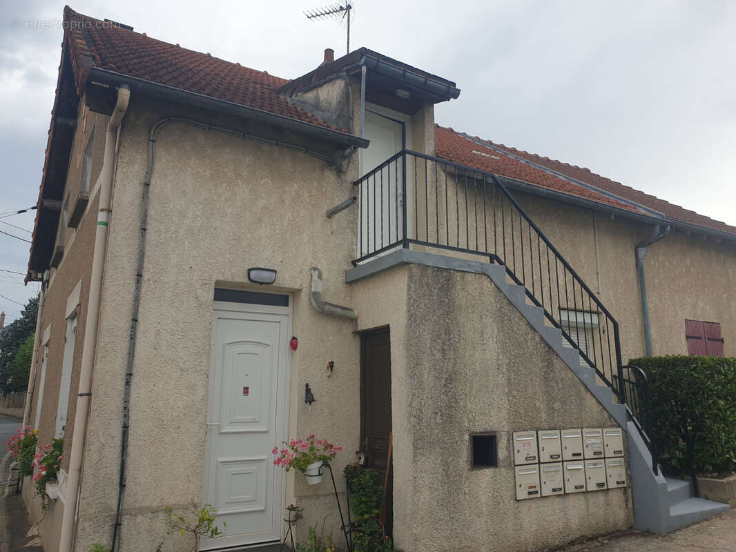 Appartement à SAINTRY-SUR-SEINE