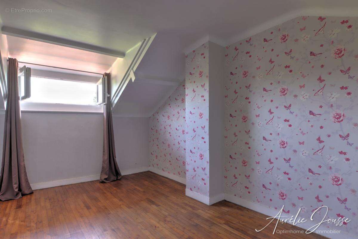  Maison en pierre à vendre à Saint-Priest-Taurion - photo 8