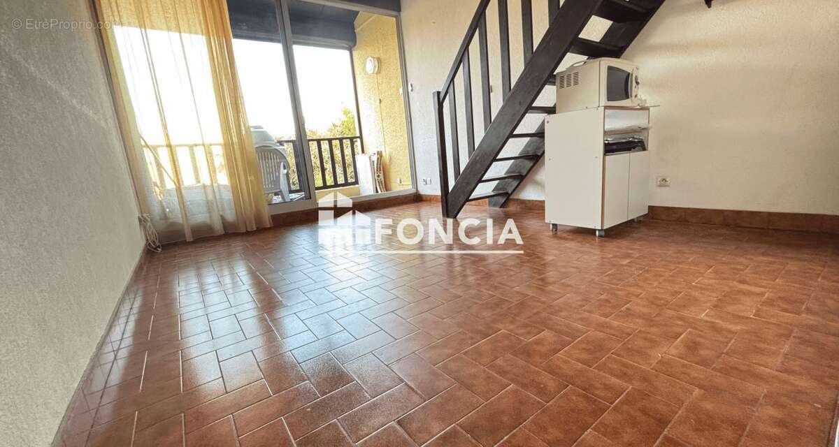 BOUCANET Grand P2 env 40 m2 cabine expo SUD parking privé proche plages et commerces - photo 4