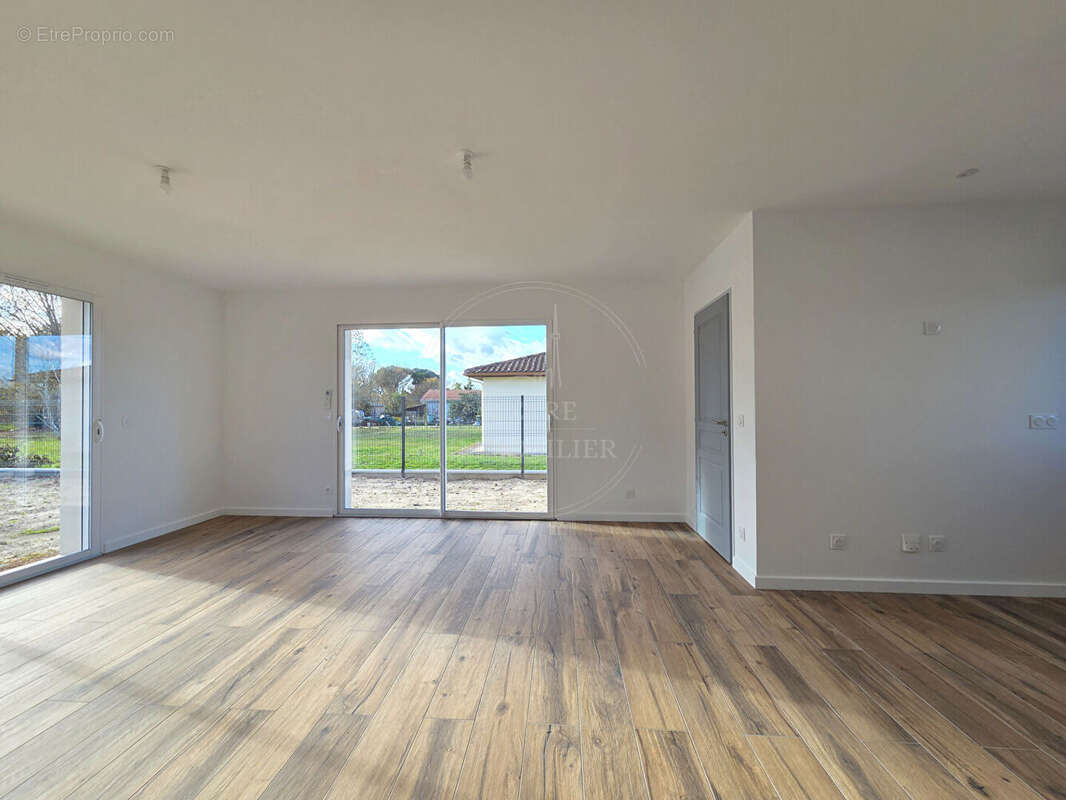 Maison à BELIN-BELIET