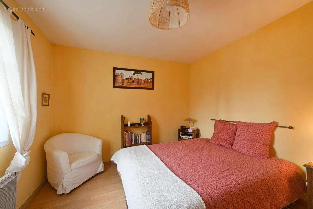 Maison à SAINT-PAUL-TROIS-CHATEAUX