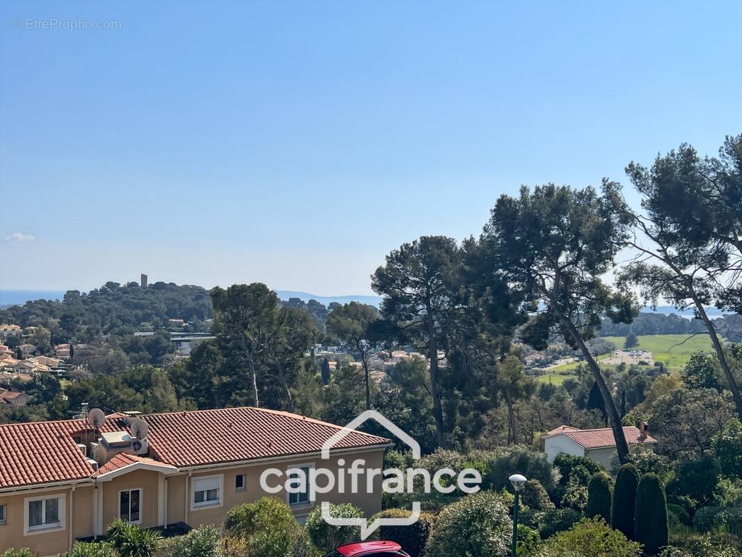 Appartement à HYERES