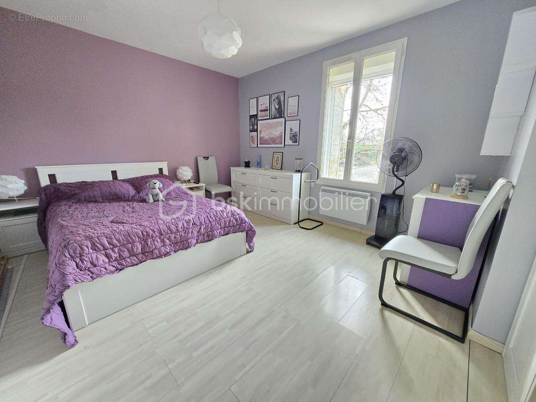 Magnifique Maison de Village de 251m² avec dépendances et piscine à Marzy - photo 12