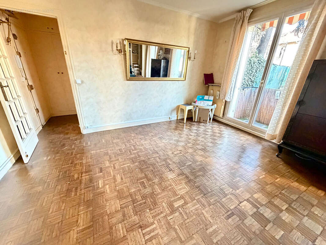 Appartement à COLOMBES
