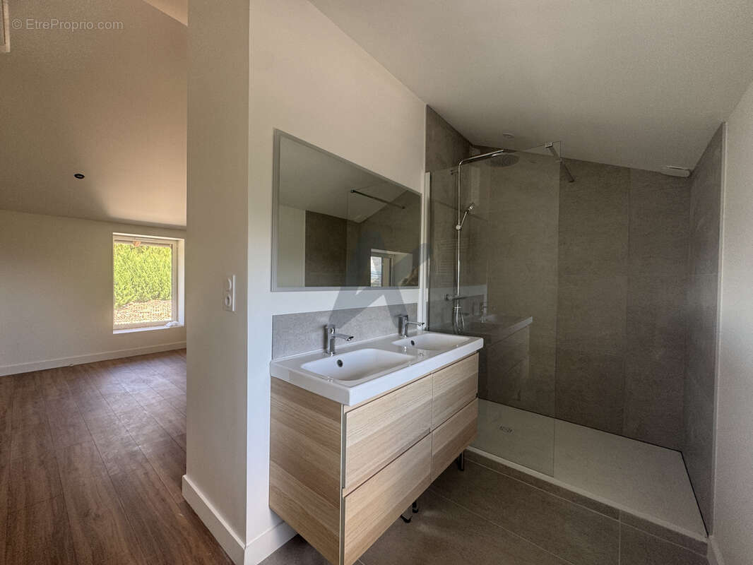 Appartement à LIMONEST