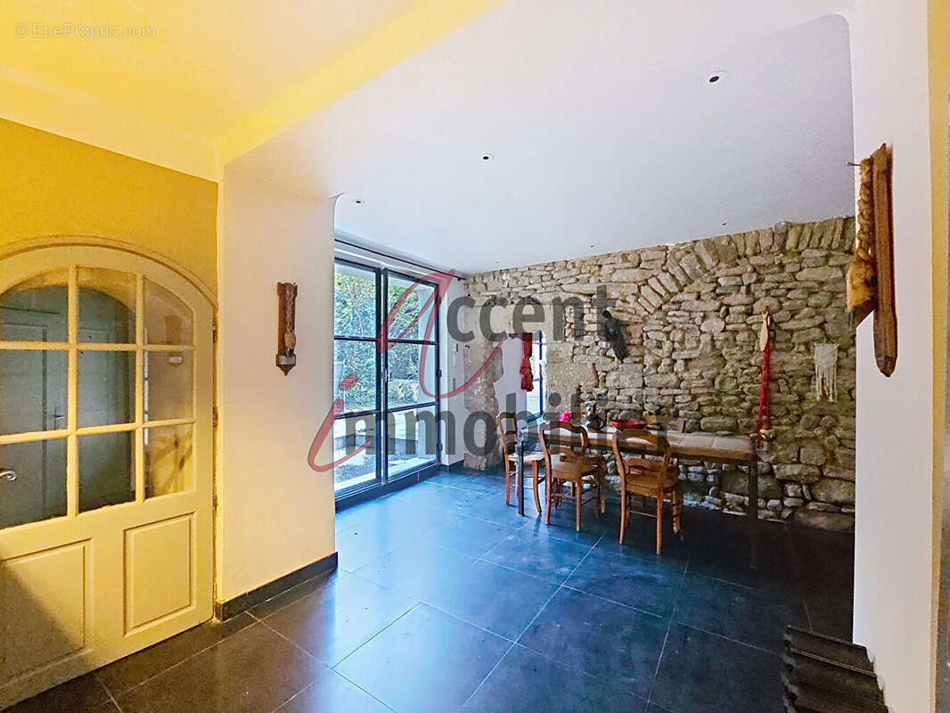 Maison à L&#039;ISLE-SUR-LA-SORGUE