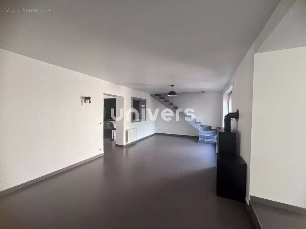 Maison à BOURG-LES-VALENCE