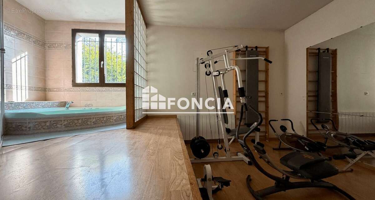 Maison à MONTBONNOT-SAINT-MARTIN