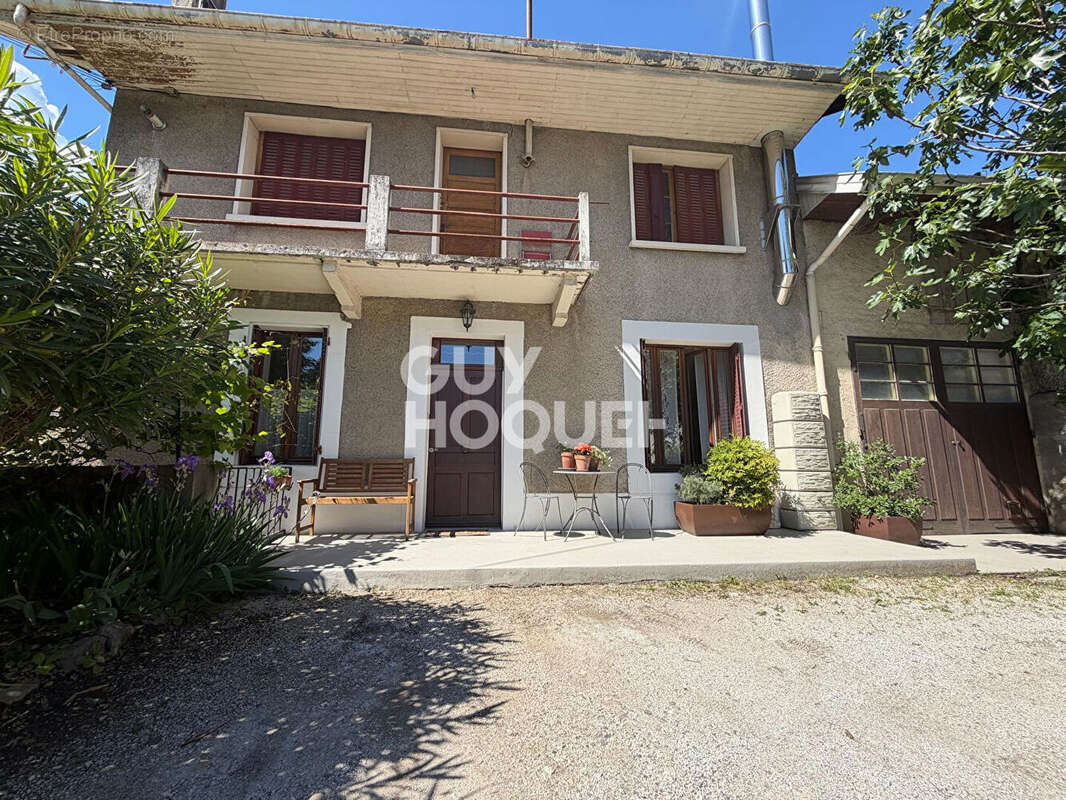 Appartement à AIX-LES-BAINS