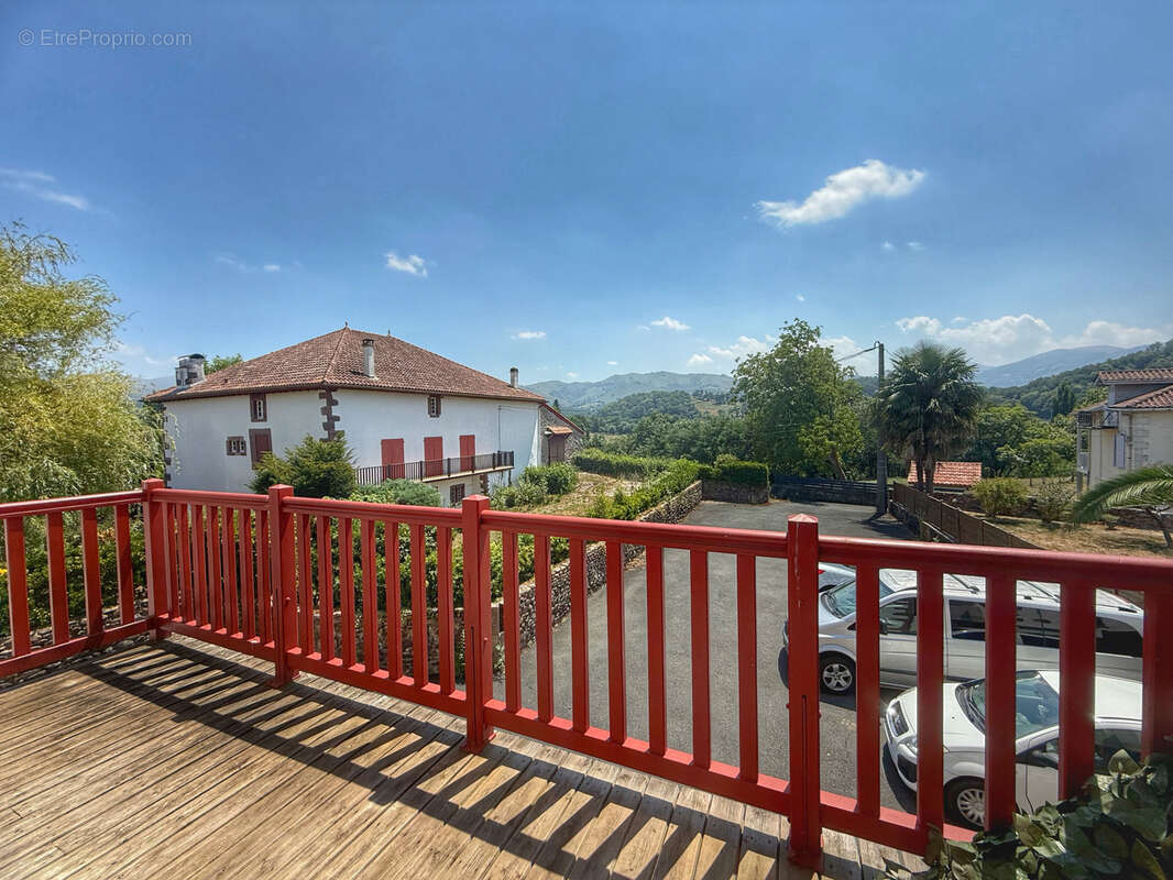 Appartement T3 avec balcon et place de parking - photo 7