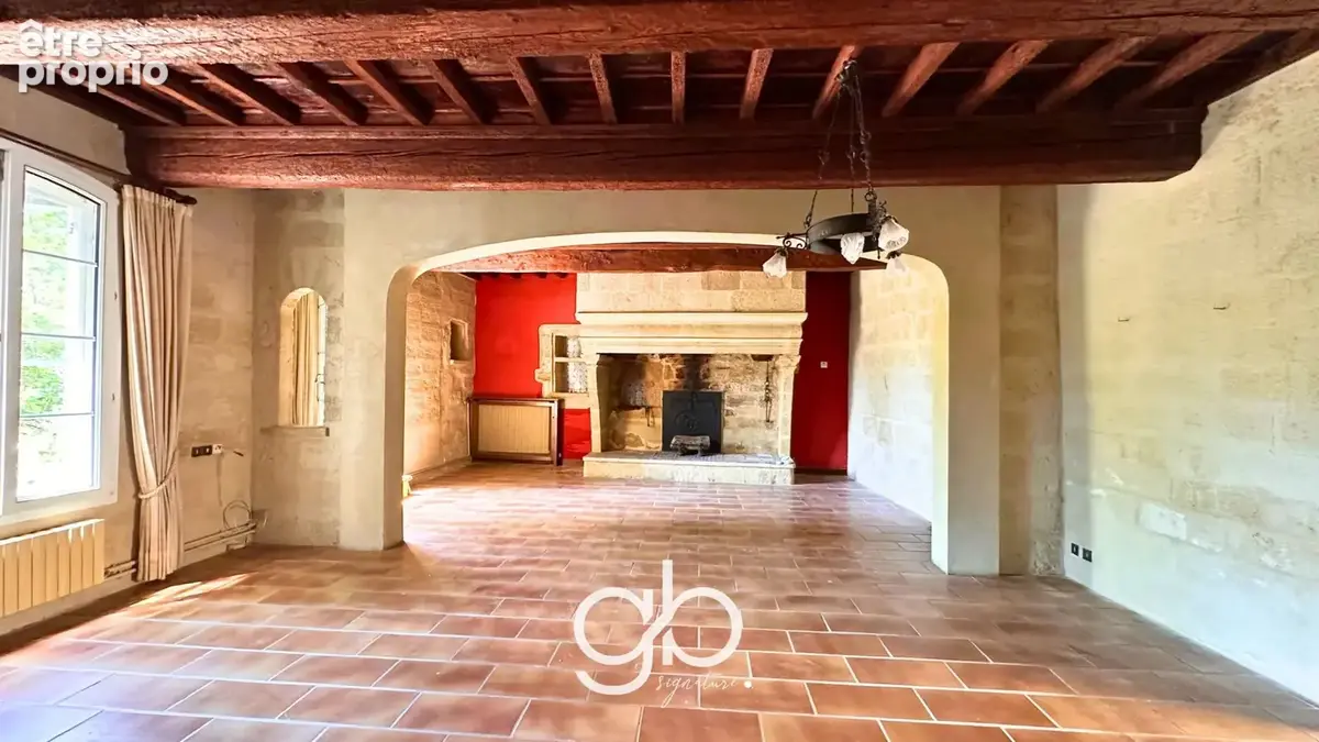 Maison de maître du xviiie siècle avec jardin, dépendances et garages au cœur d'aimargues - photo 7