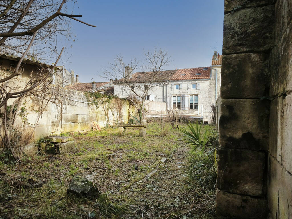 Maison à PONS