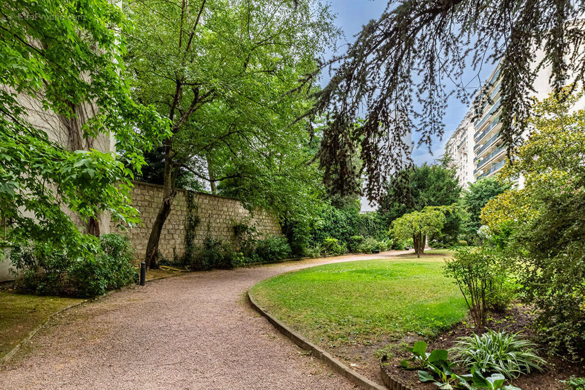Paris 13 Nord Charmant 31 m² sur cour dans une copropriété de bon standing - photo 3
