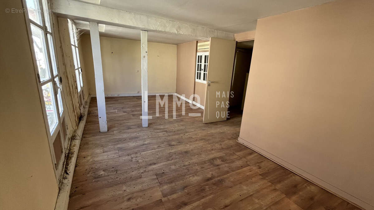 Appartement 422 m² à Saint-Calais  - photo 9