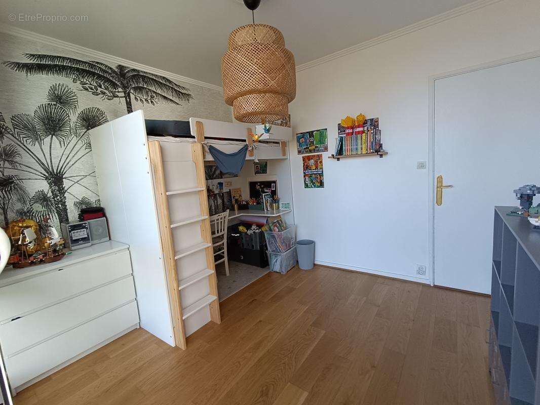 Appartement à FONTENAY-LE-FLEURY