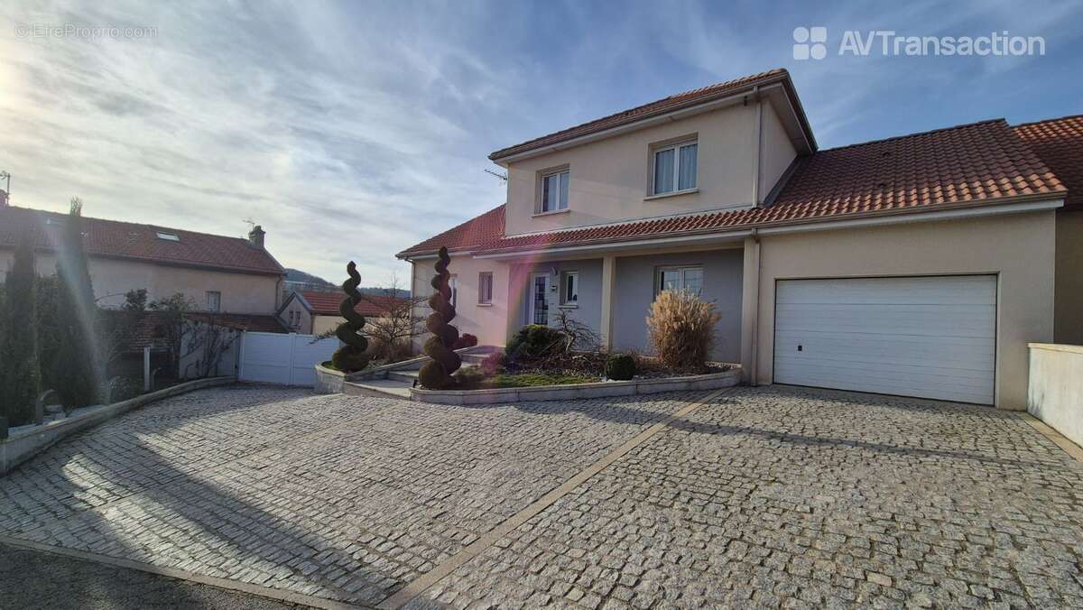 Maison à BOUXIERES-AUX-DAMES