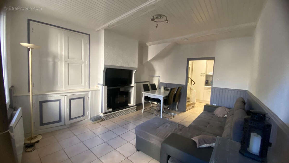 Maison à CREISSAN