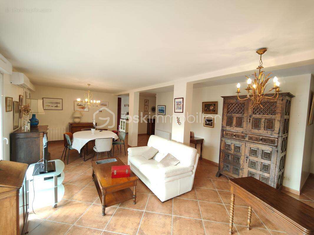 Appartement à MONTREDON-DES-CORBIERES