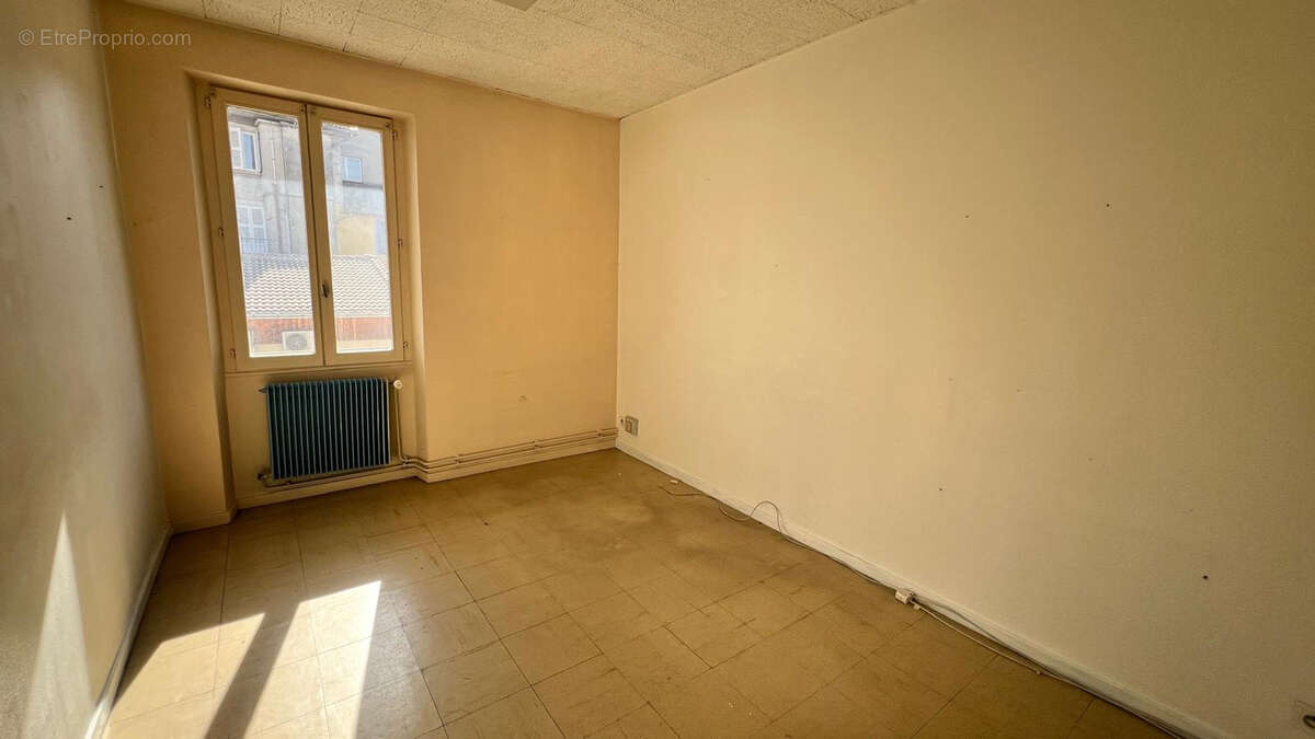 Appartement à rénover possible duplex (110 m2 au sol) avec entrée indépendante - photo 5