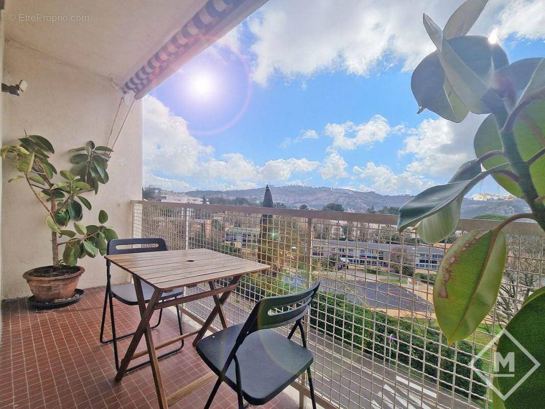 Appartement à MARSEILLE-9E