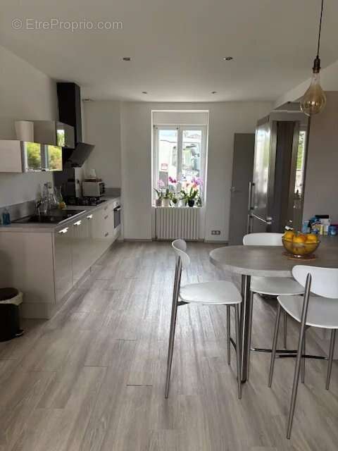 Maison à SAINT-JUNIEN