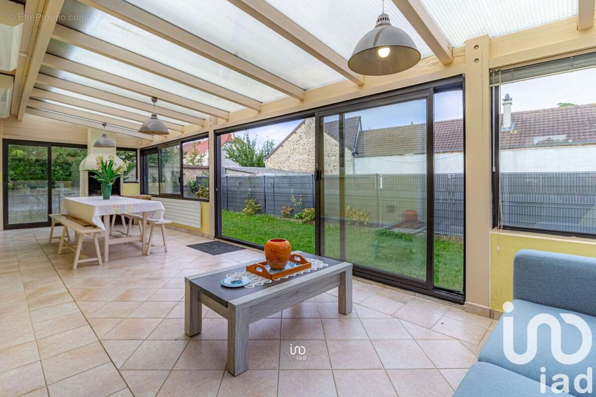 Photo 6 - Maison à LES CLAYES-SOUS-BOIS